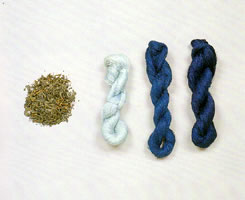 藍と藍で染めた糸各種